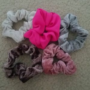 5 Scrunchies